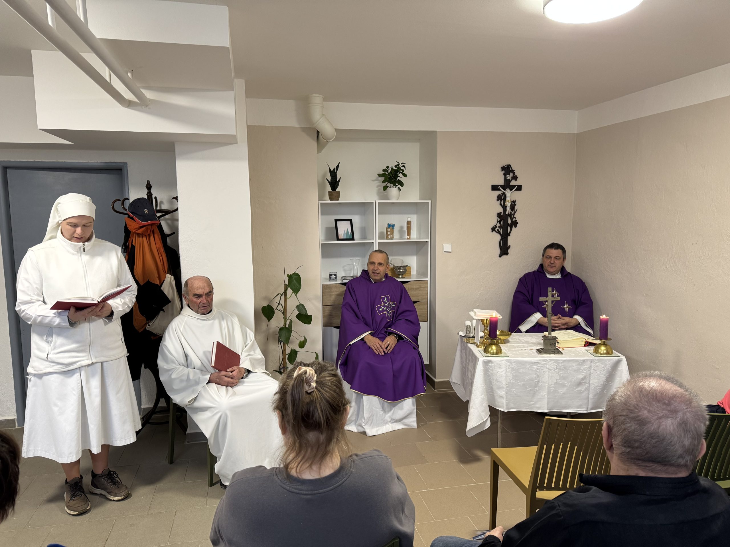 Žehnání sociálně-terapeutické místnosti Senior Sen